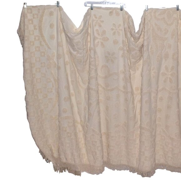 Vintage MCM Chenille Bedspread King Size Daisey Checkerboard Fringe Granny Core - Picture 9 of 9